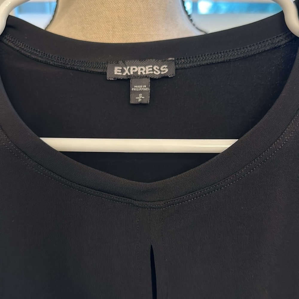 Express Top Twist Front - Picture 3 of 3